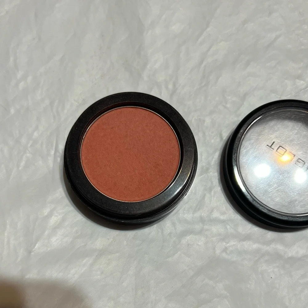 INGLOT Cosmetics Set of Two